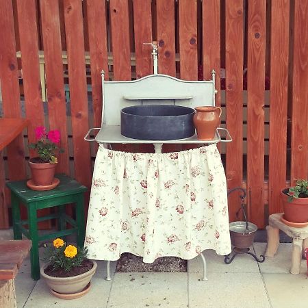 Prenocisca Angelin Hram, Tiny Apartments Markovec Екстер'єр фото